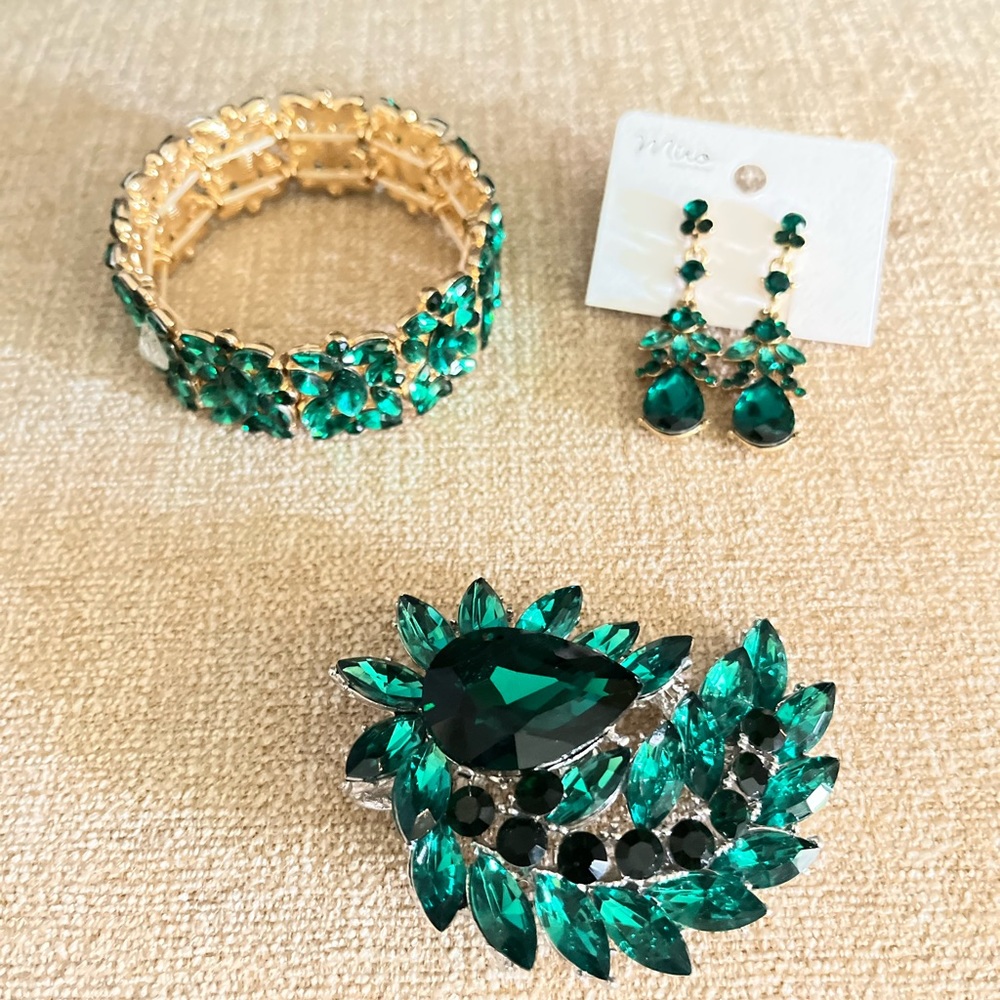 Emerald Bracelet, Earrings, Brooch Combination